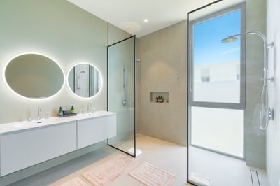 Luxury Villa Photo #38