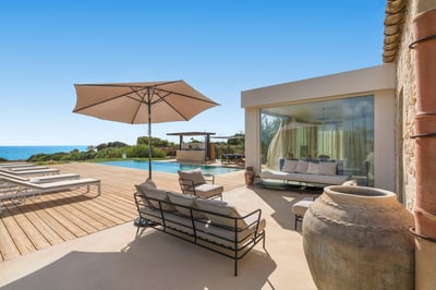 Luxury Villa Photo #6