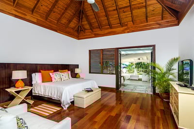Luxury Villa Photo #16