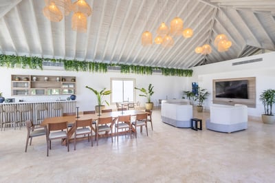 Luxury Villa Photo #14