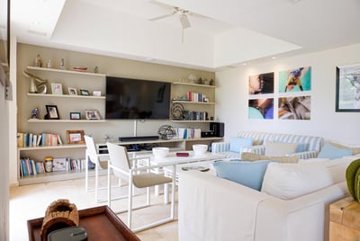 Luxury Villa Photo #11