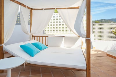 Luxury Villa Photo #12