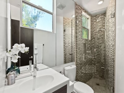 Luxury Villa Photo #16