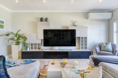 Luxury Villa Photo #18