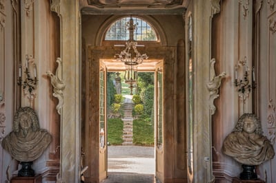 Luxury Villa Photo #11