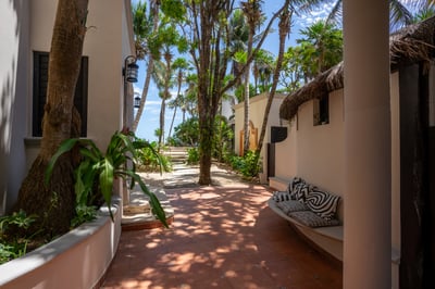 Luxury Villa Photo #12