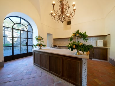 Luxury Villa Photo #25