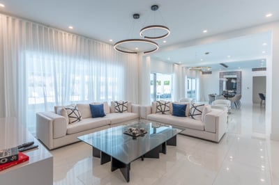 Luxury Villa Photo #21