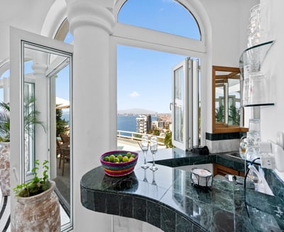 Luxury Villa Photo #19
