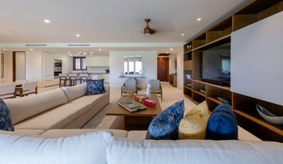 Luxury Villa Photo #14