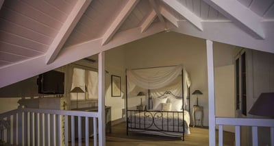 Luxury Villa Photo #6