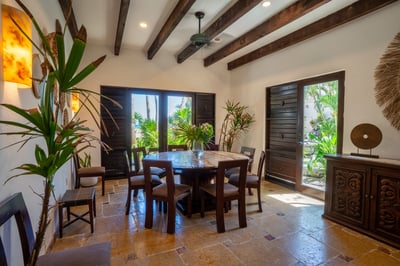Luxury Villa Photo #33