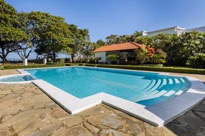 Luxury Villa Photo #4