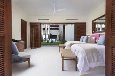 Luxury Villa Photo #48