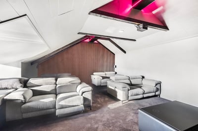 Luxury Villa Photo #21