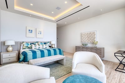 Luxury Villa Photo #34