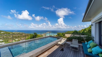 Luxury Villa Photo #3