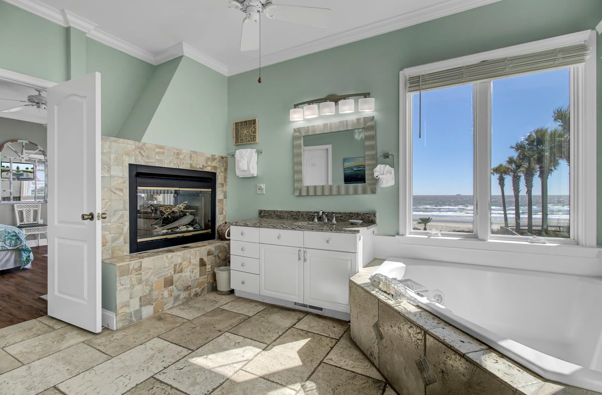 Atlantic Breeze Abode