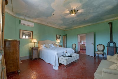 Luxury Villa Photo #30