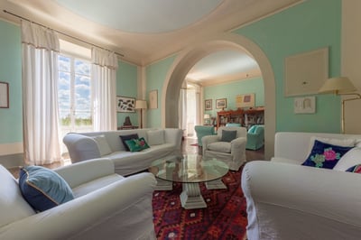 Luxury Villa Photo #10