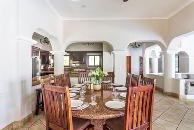 Luxury Villa Photo #20