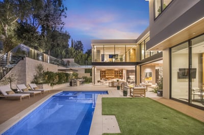 Luxury Villa Photo #12