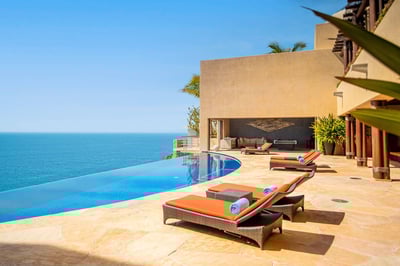 Luxury Villa Photo #4