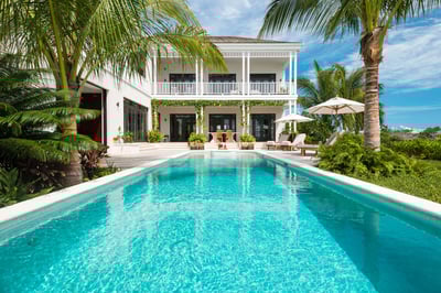 Luxury Villa Photo #3