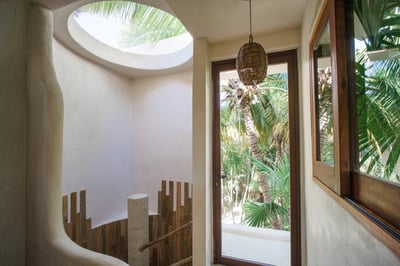 Luxury Villa Photo #9