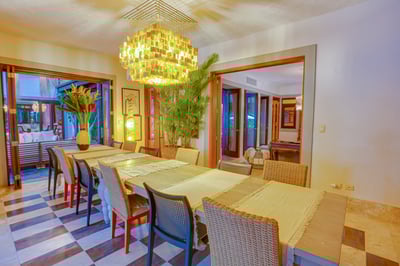 Luxury Villa Photo #20