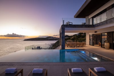 Luxury Villa Photo #12