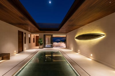Luxury Villa Photo #18