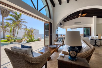 Luxury Villa Photo #23
