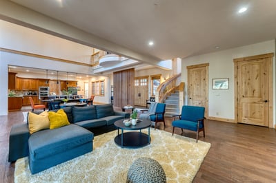Luxury Villa Photo #4