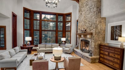 Great room with vaulted ceilings