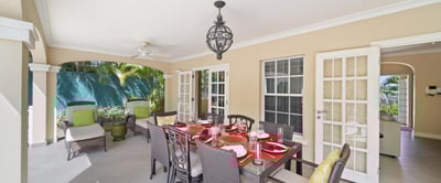 Luxury Villa Photo #4