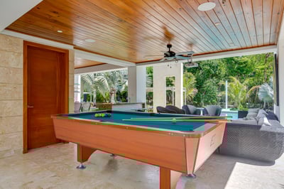 Luxury Villa Photo #27