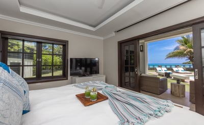 Luxury Villa Photo #35