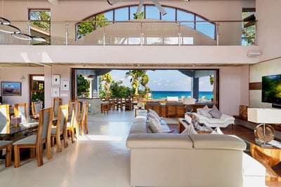 Luxury Villa Photo #21