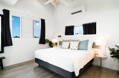 Luxury Villa Photo #14