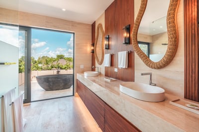 Luxury Villa Photo #43