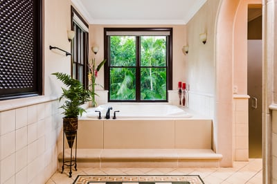 Luxury Villa Photo #38