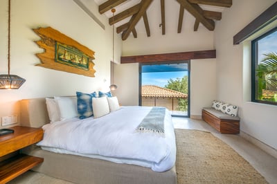 Luxury Villa Photo #41