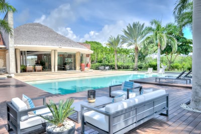Luxury Villa Photo #2