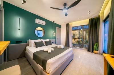 Luxury Villa Photo #24
