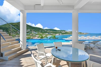 Luxury Villa Photo #9