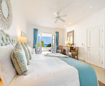 Luxury Villa Photo #11