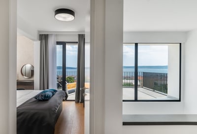 Luxury Villa Photo #32