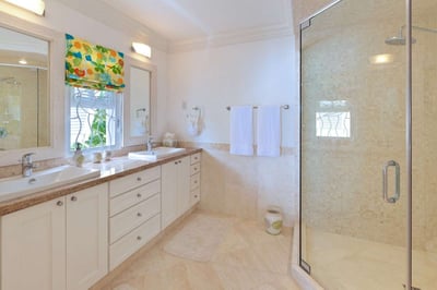 Luxury Villa Photo #11