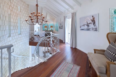 Luxury Villa Photo #8